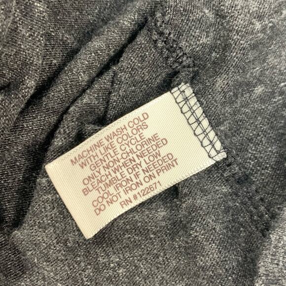 Gray Short Sleeve Fitted Graphic Tee - Picture 11 of 13